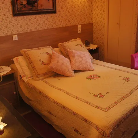 Les Chansonniers 3* باريس