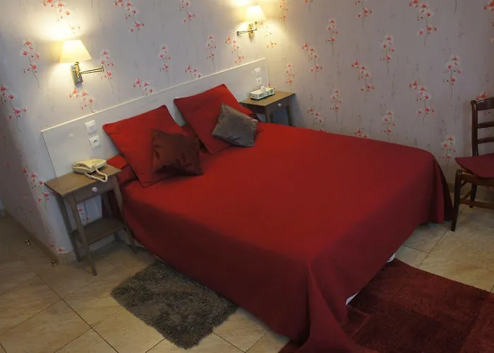 Hotel Les Chansonniers 3*